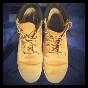 (Timberland)Tan Ankle Boots for Women